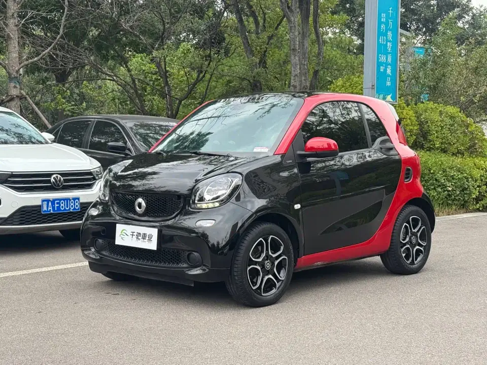 Smart fortwo 0.9T 66kW Hardtop Wind Edition China VI 2019