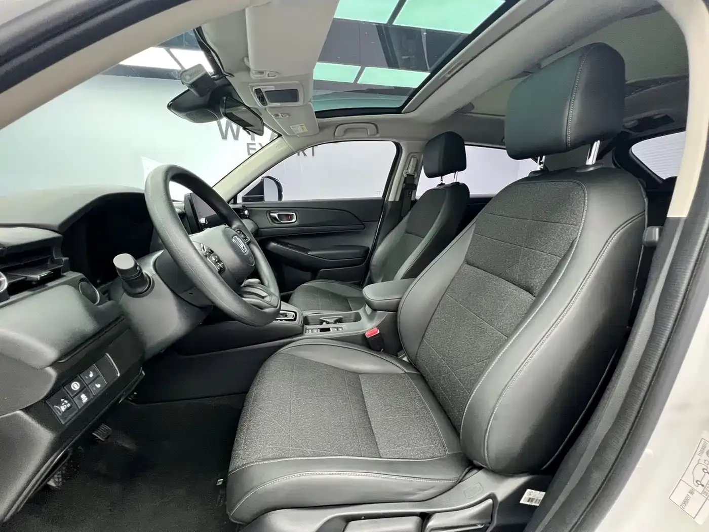 Honda Vezel 1.5L CVT Technology Edition 2023 — фото 8