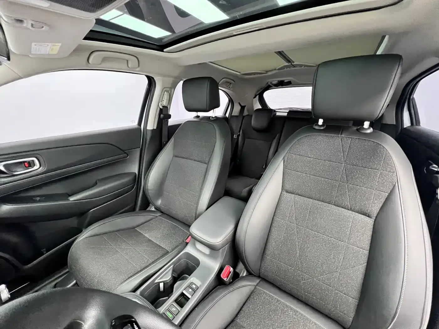 Honda Vezel 1.5L CVT Technology Edition 2023 — фото 11