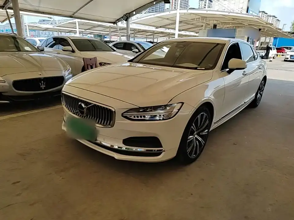 Volvo S90 B5 Intelligent Vision Luxury Edition 2022