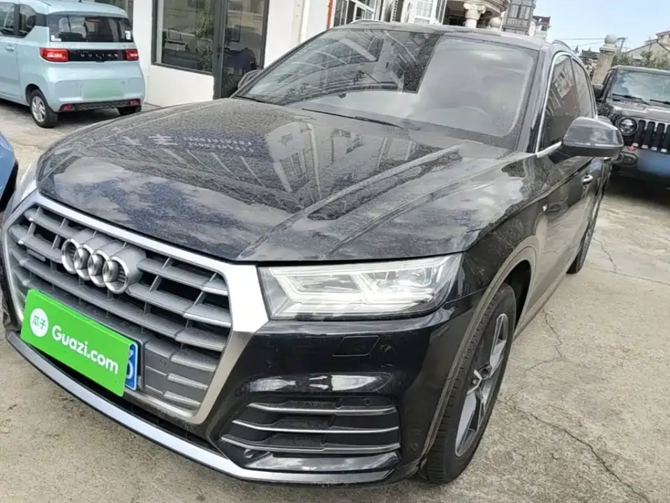Audi Q5L Facelift 40 TFSI Honor Fashion 2021
