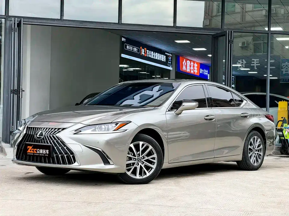Lexus ES 200 Excellence Edition 2023