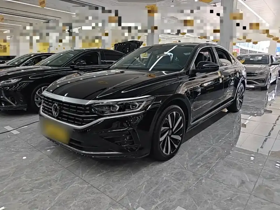 Volkswagen Passat 380TSI Luxury 2024