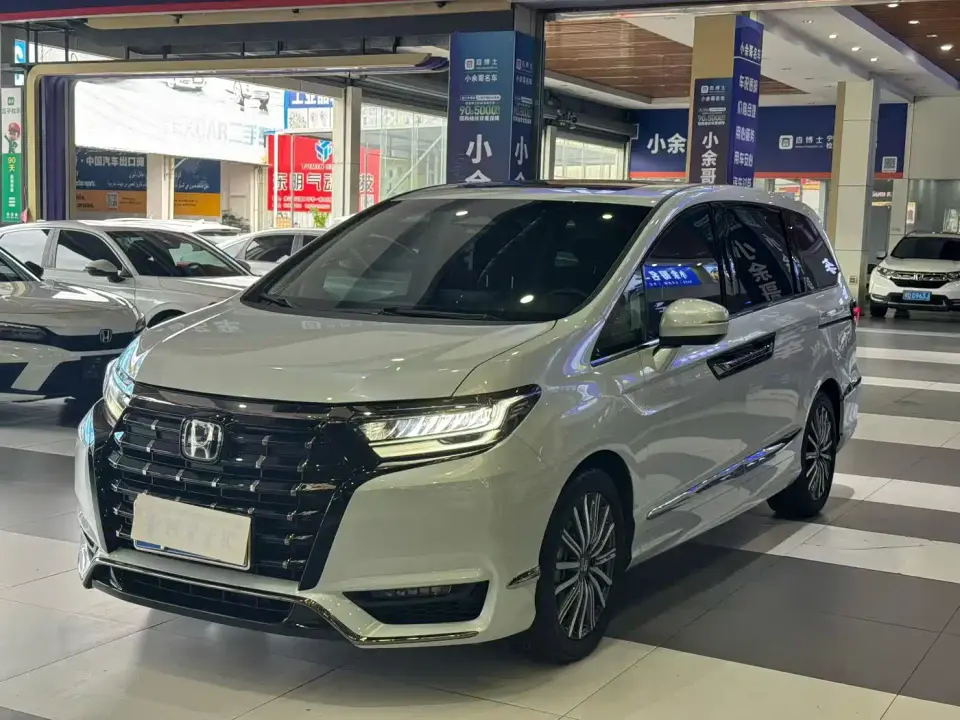Honda Elysion 2.0L e:HEV Luxury Edition 2025
