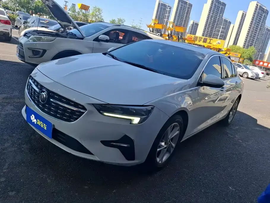 Buick Regal 552T Luxury 2020