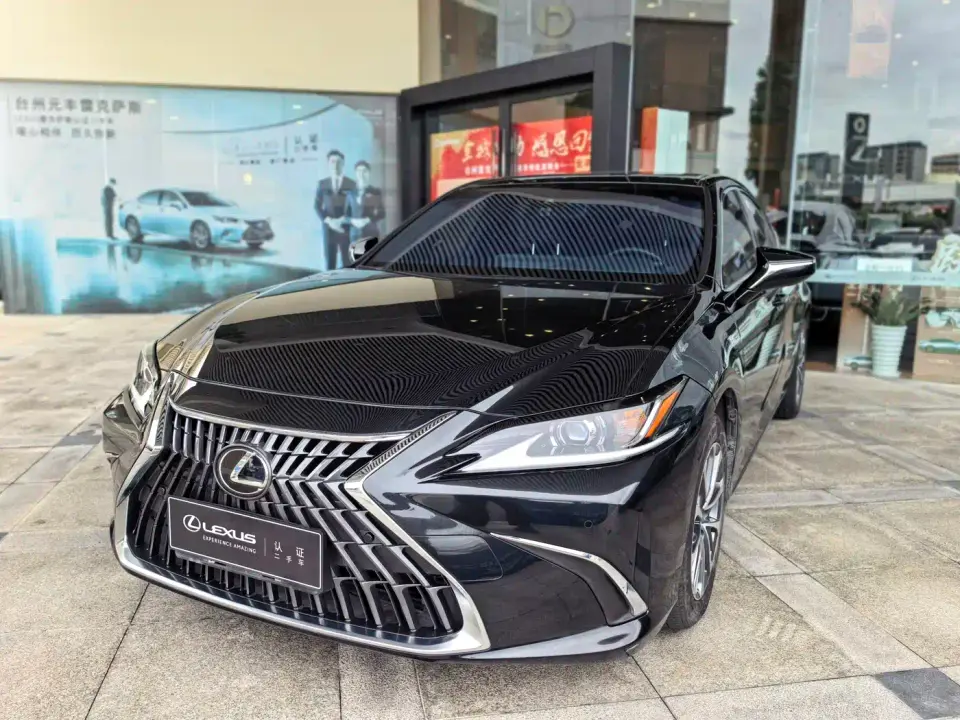 Lexus ES 200 Excellence Edition 2024