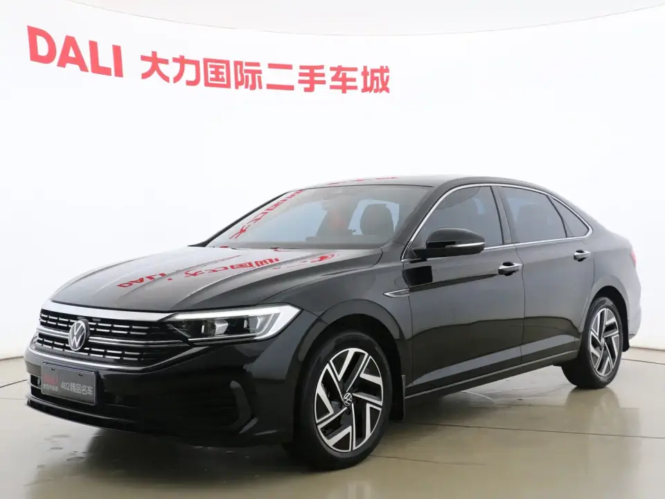 Volkswagen Sagitar 300TSI DSG Surpass Edition 2024