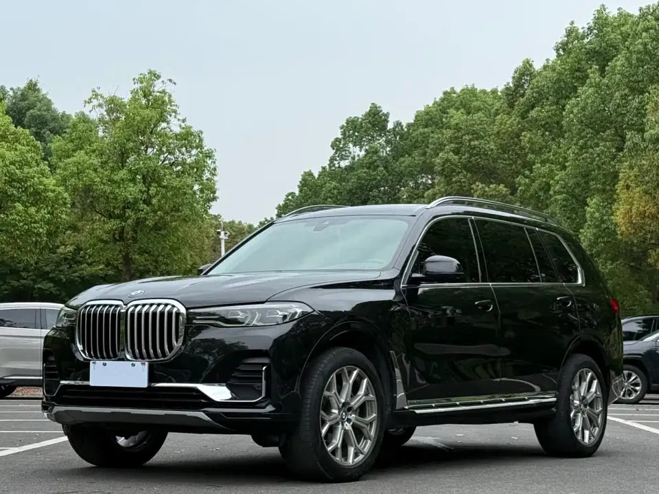 BMW X7 xDrive40i Leading Luxury Package 2021