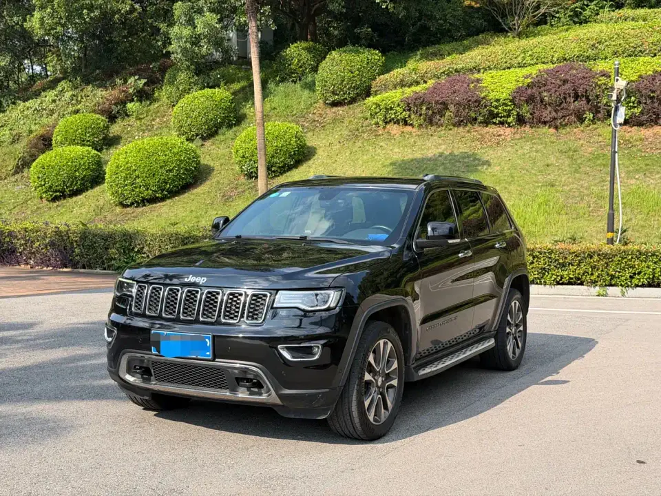 Jeep Grand Cherokee (Import) 3.0L Comfort Navigation Edition 2019