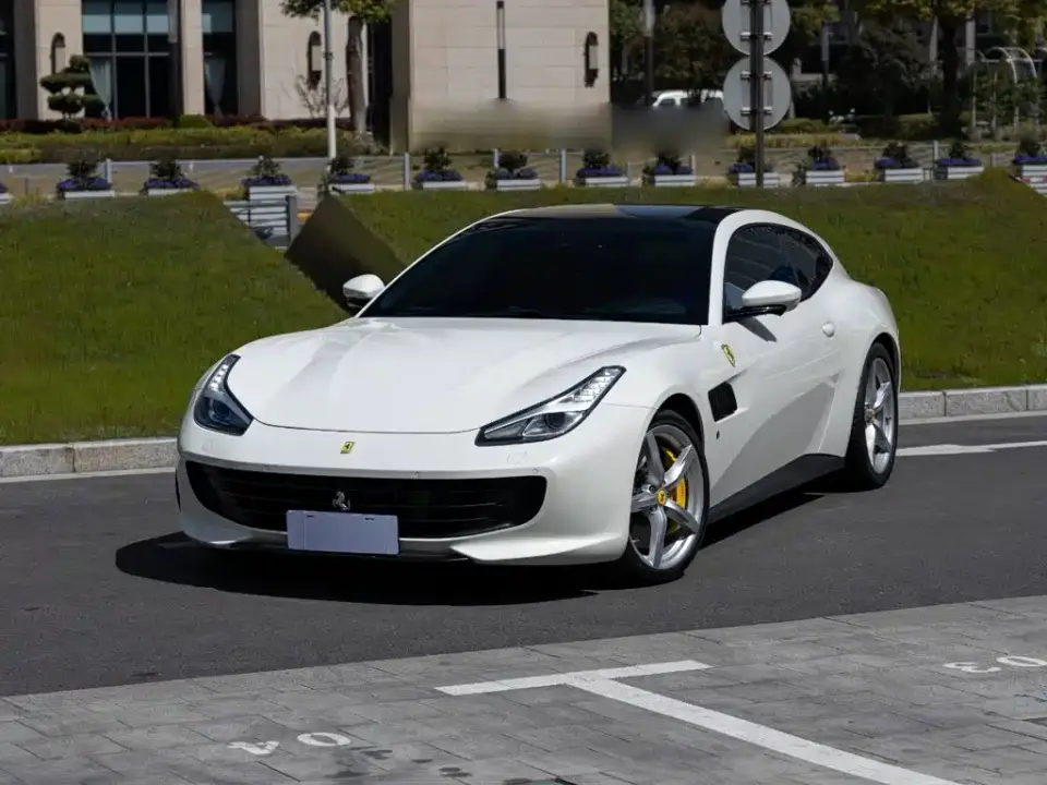 Ferrari GTC4Lusso 3.9T V8 2019