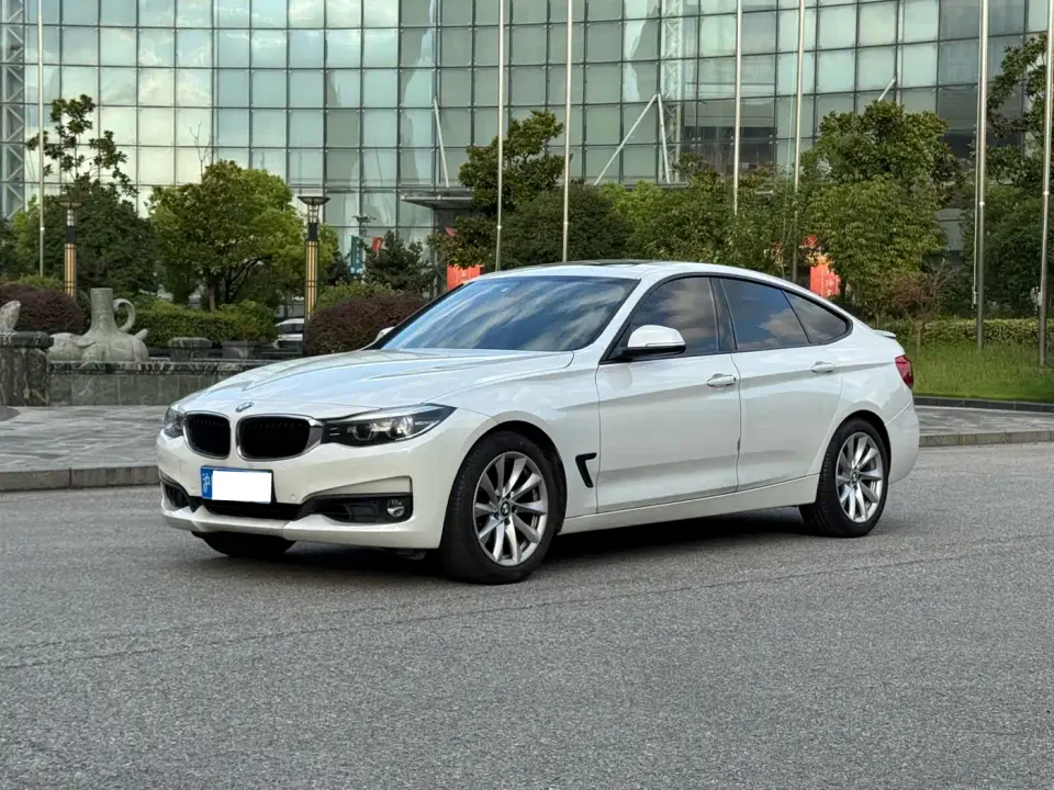 BMW 3 Series GT 320i Fashion Model 2019