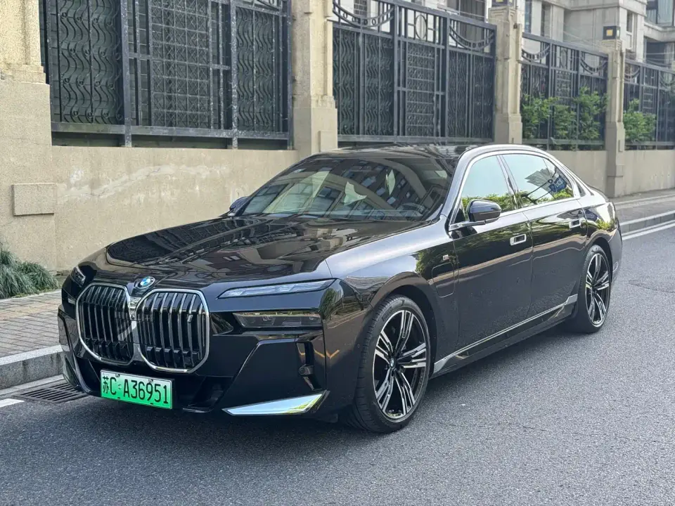 BMW i7 eDrive50L Premium M Sport Package 2023
