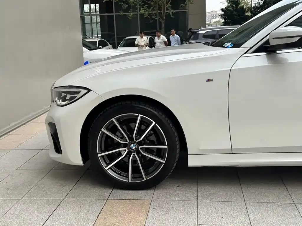 BMW 3 Series 325Li M Sport Package 2022 — фото 5