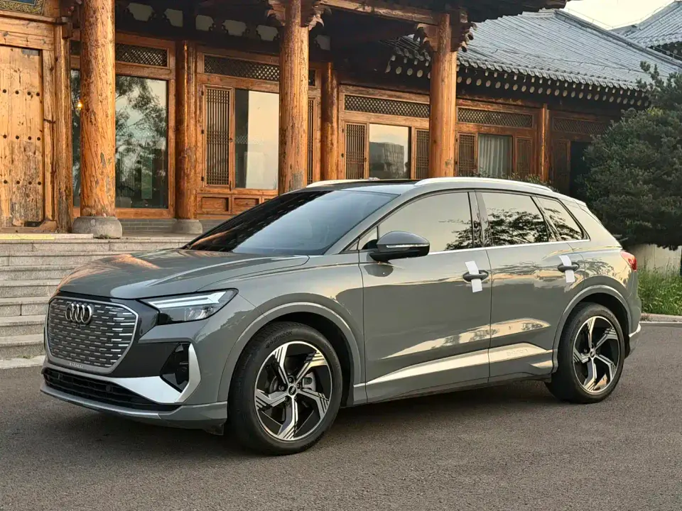 Audi Q4 e-tron 40 e-tron Creation Edition 2025