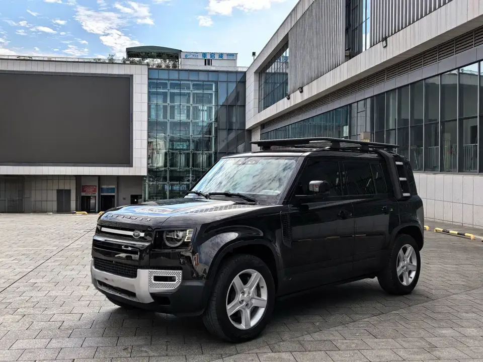 Land Rover Defender Model 110 P400 HSE 2021