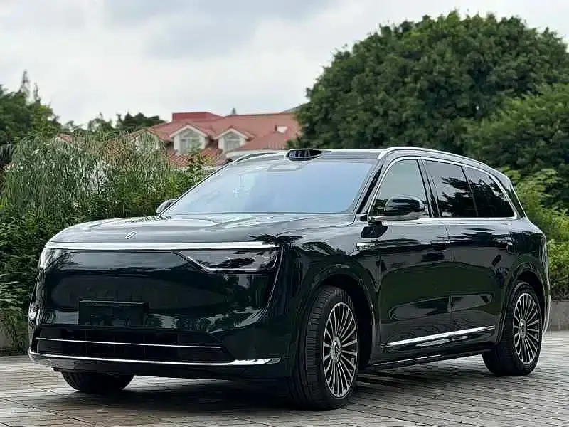 AITO Wenjie AITO M8 Extended Range Ultra 53.4kWh 6-Seater 2025