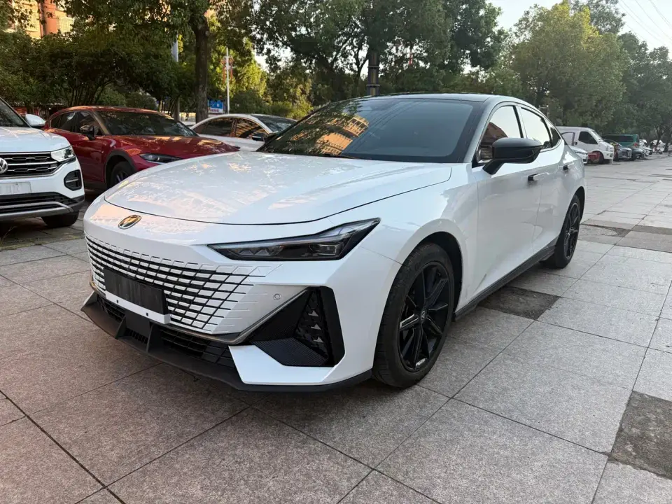 Changan UNI-V 1.5T Luxury Edition 2024