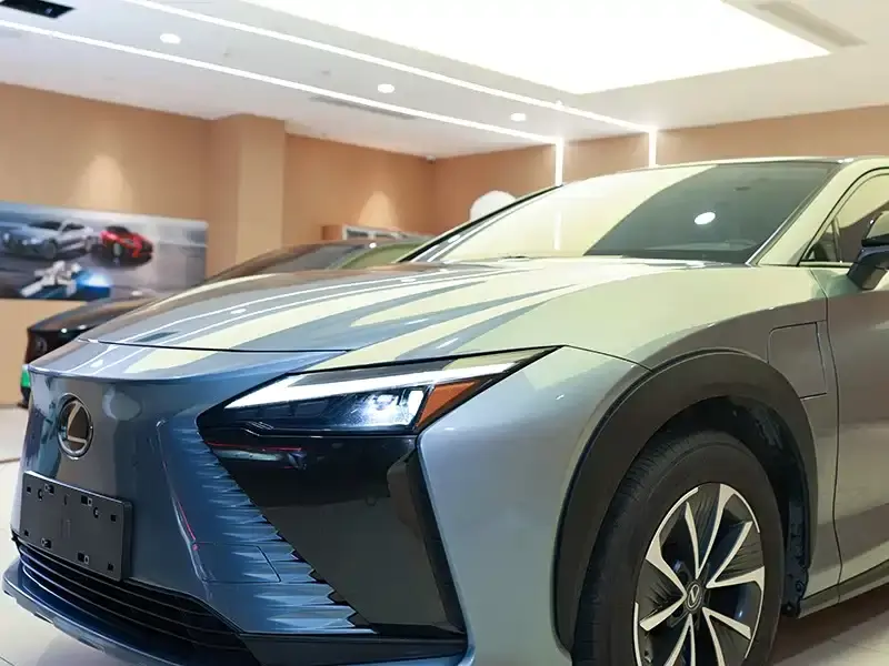 Lexus RZ 450e 4WD Deluxe 2023