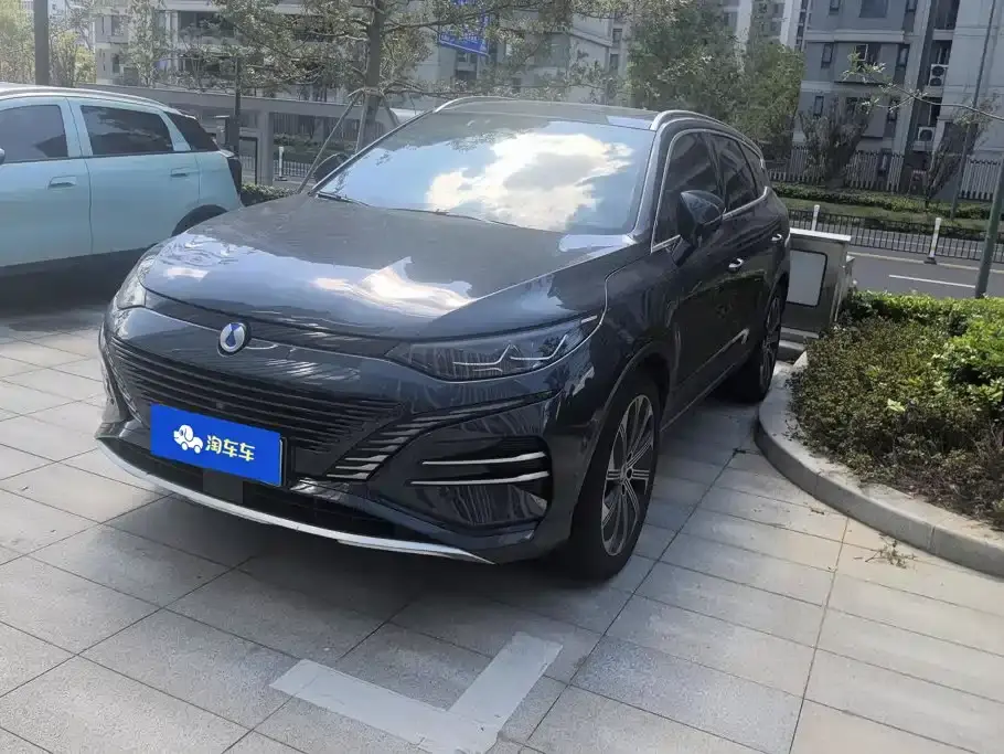 Denza N8 4WD Super Hybrid Flagship 6-seater 2023