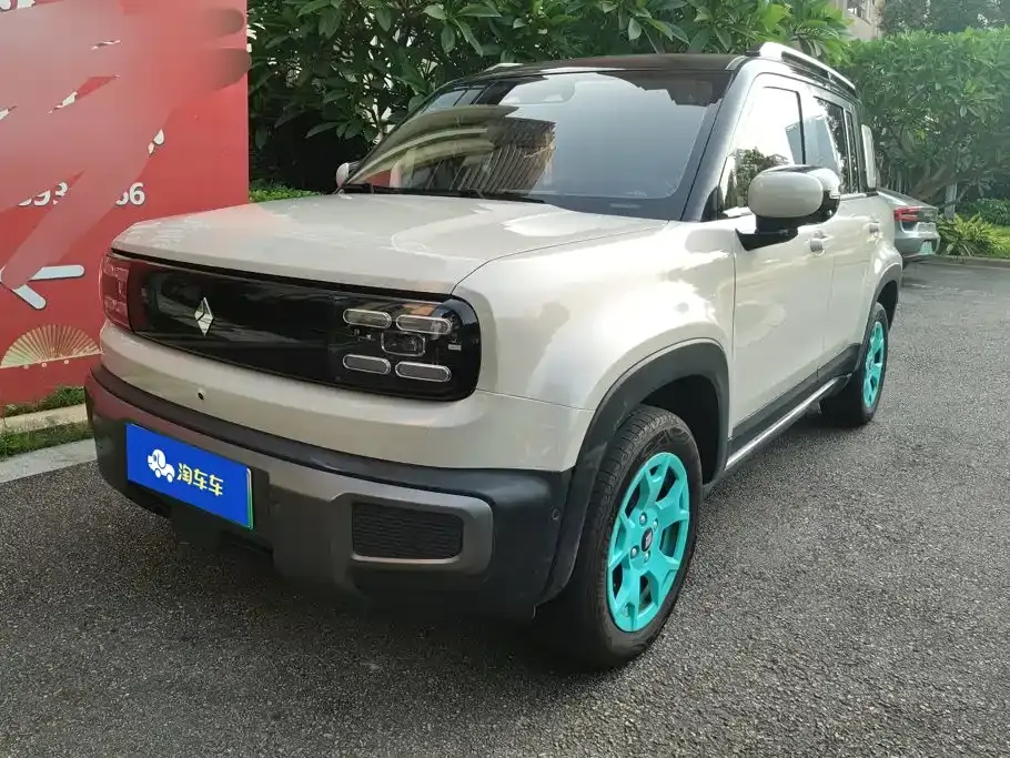 Baojun Yueye Plus Smart Premium 4-Seater 2024