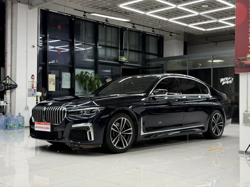BMW 7 Series Model 730Li M Sport Package 2022