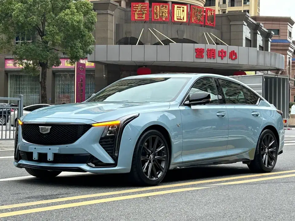 Cadillac CT5 Model 28T Track Performance Edition + Peak Track Package 2025