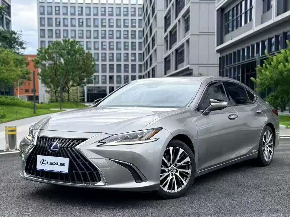 Lexus ES 300h Premium Edition China V 2019