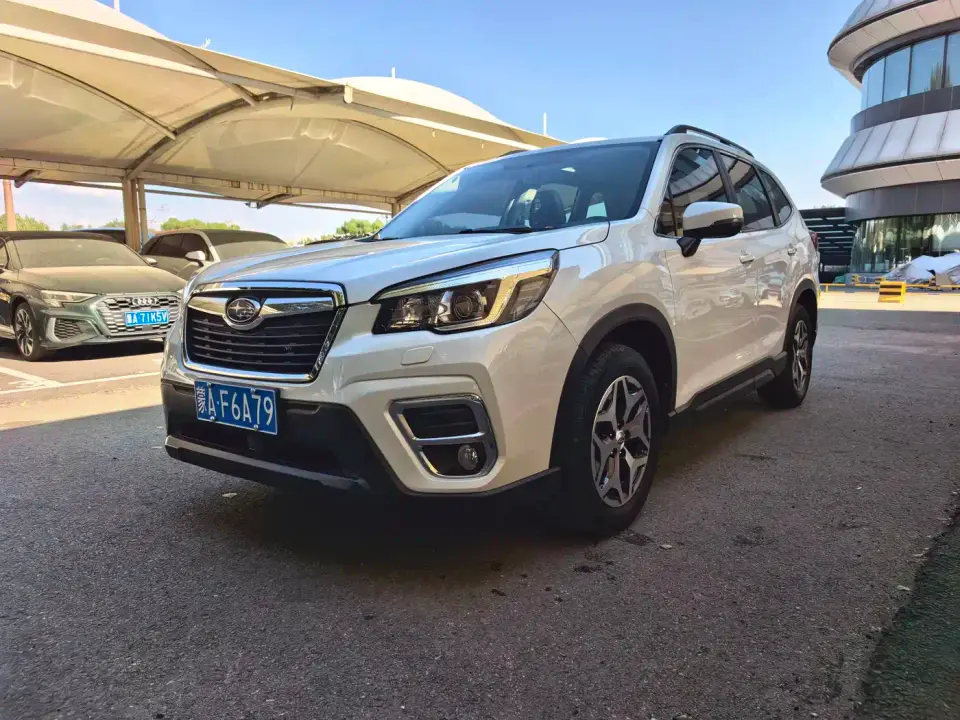 Subaru Forester 2.0i Luxury Edition 2021