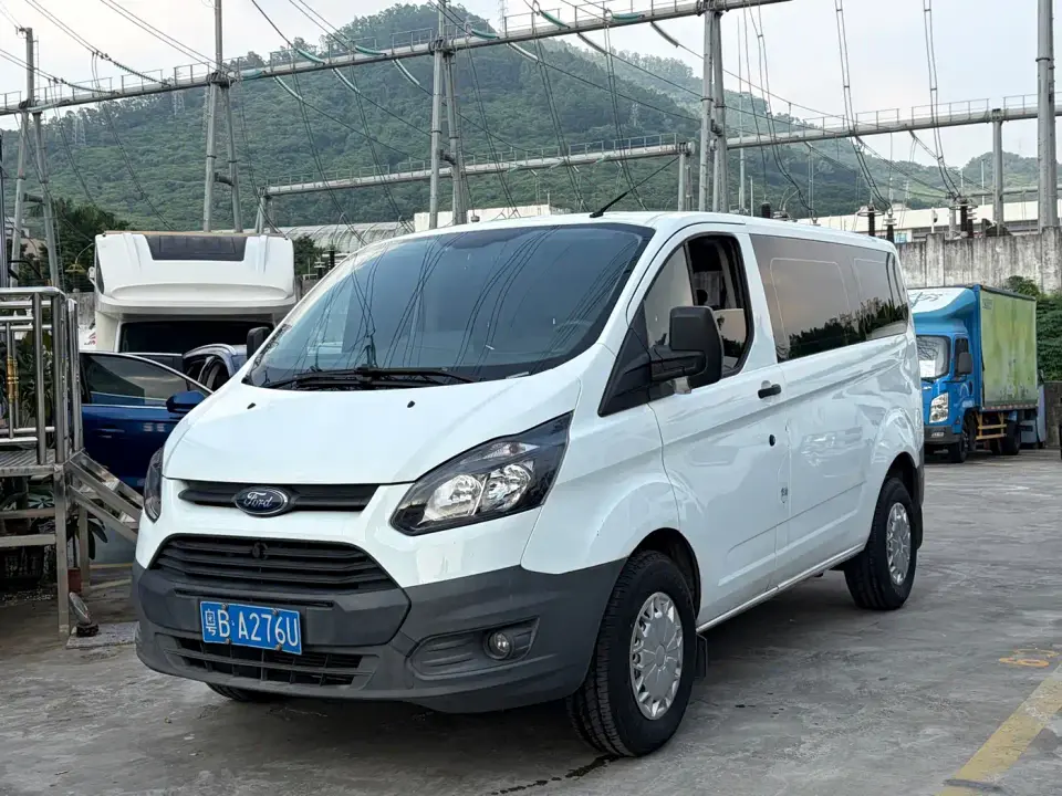 Ford Transit 2.0T Diesel Business Travel Short Wheelbase Low Roof 7-seater China VI 2019