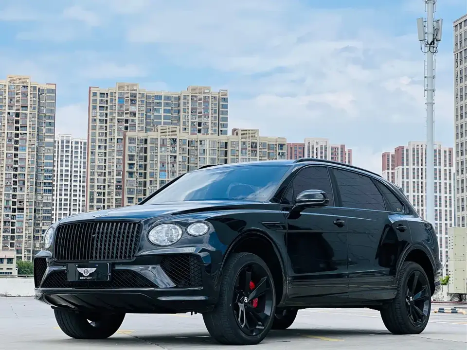 Bentley Bentayga 4.0T V8 Long Wheelbase Version 2023