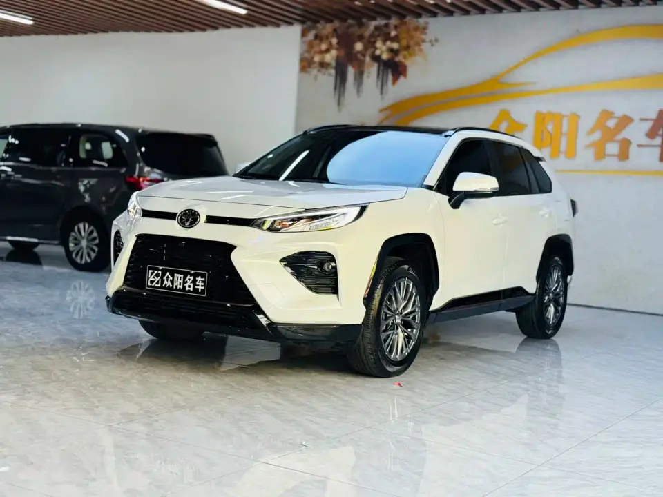 Toyota Wildlander 2.0L CVT 2WD Luxury PLUS Edition 2025