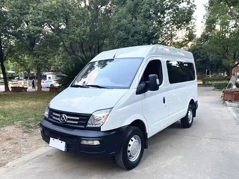 SAIC Maxus Xintu V80 Model 2.5T Classic 6-speed manual Aoyuntong short wheelbase medium roof 5/6-seater 2020