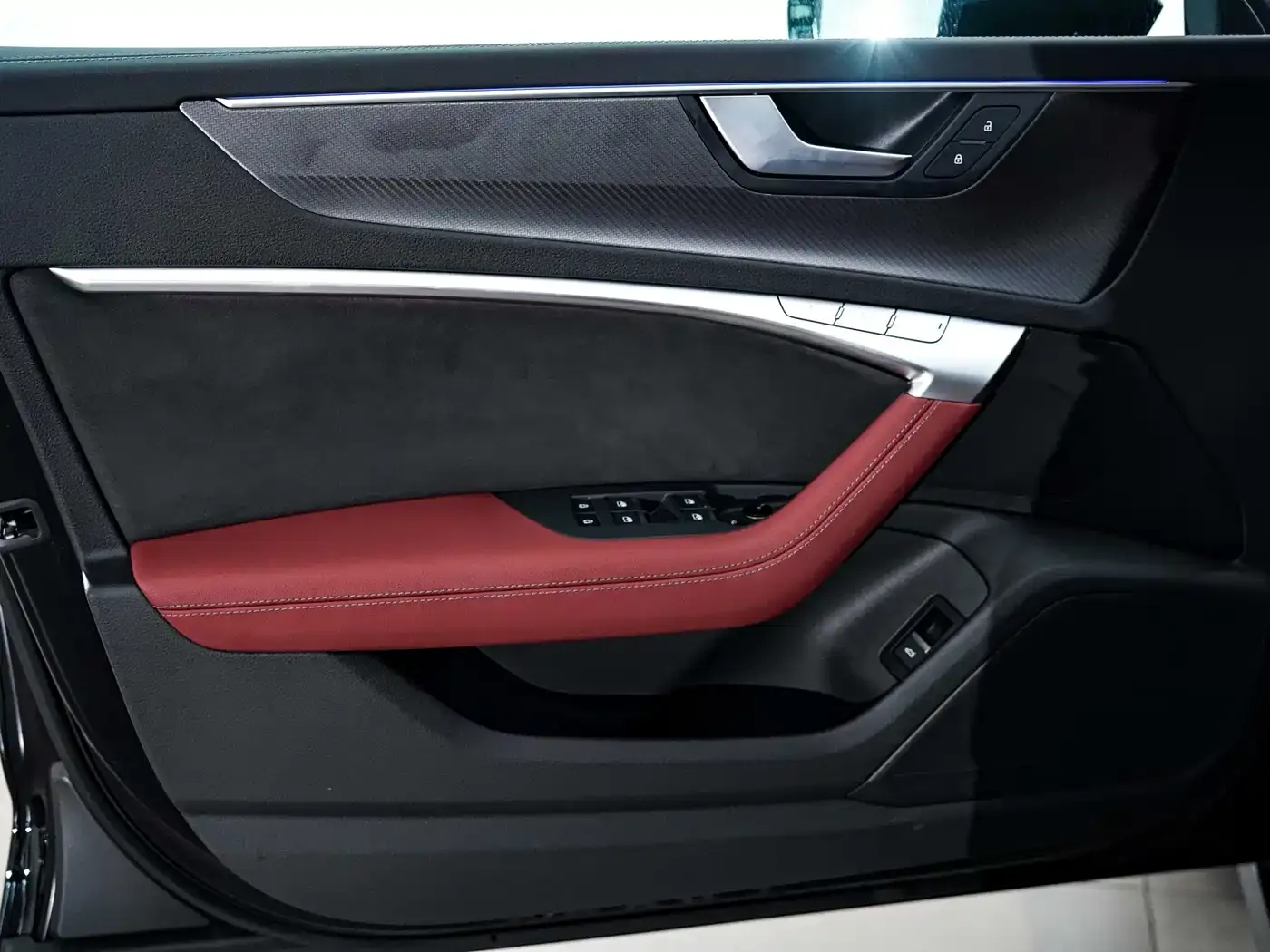 Audi A7L 45 TFSI quattro Black Warrior Edition 2024 — фото 15