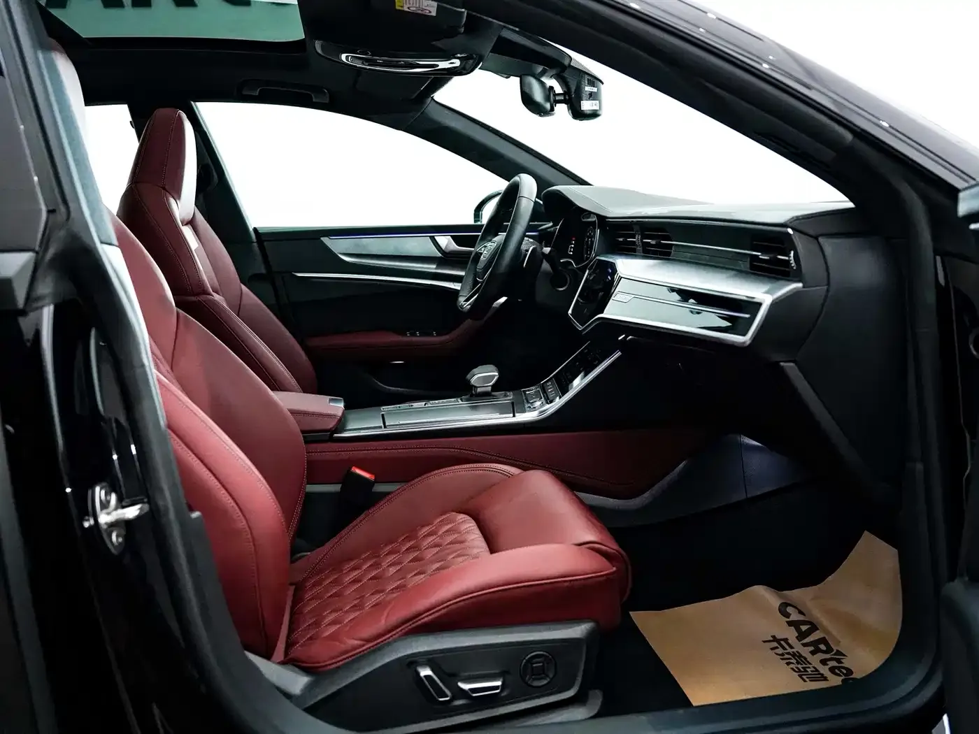 Audi A7L 45 TFSI quattro Black Warrior Edition 2024 — фото 12