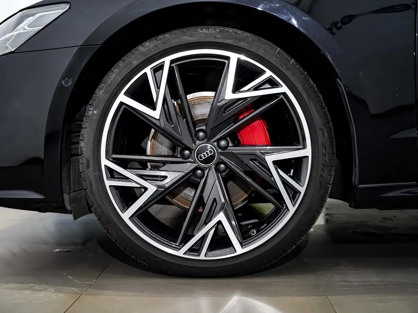 Audi A7L 45 TFSI quattro Black Warrior Edition 2024 — фото 7