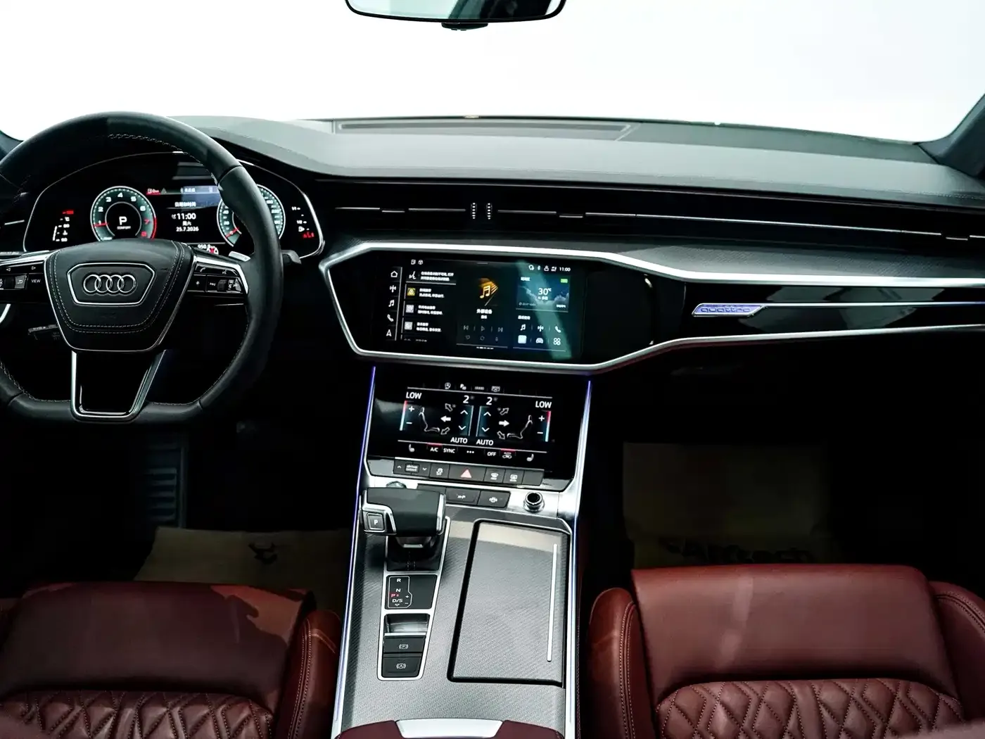 Audi A7L 45 TFSI quattro Black Warrior Edition 2024 — фото 18