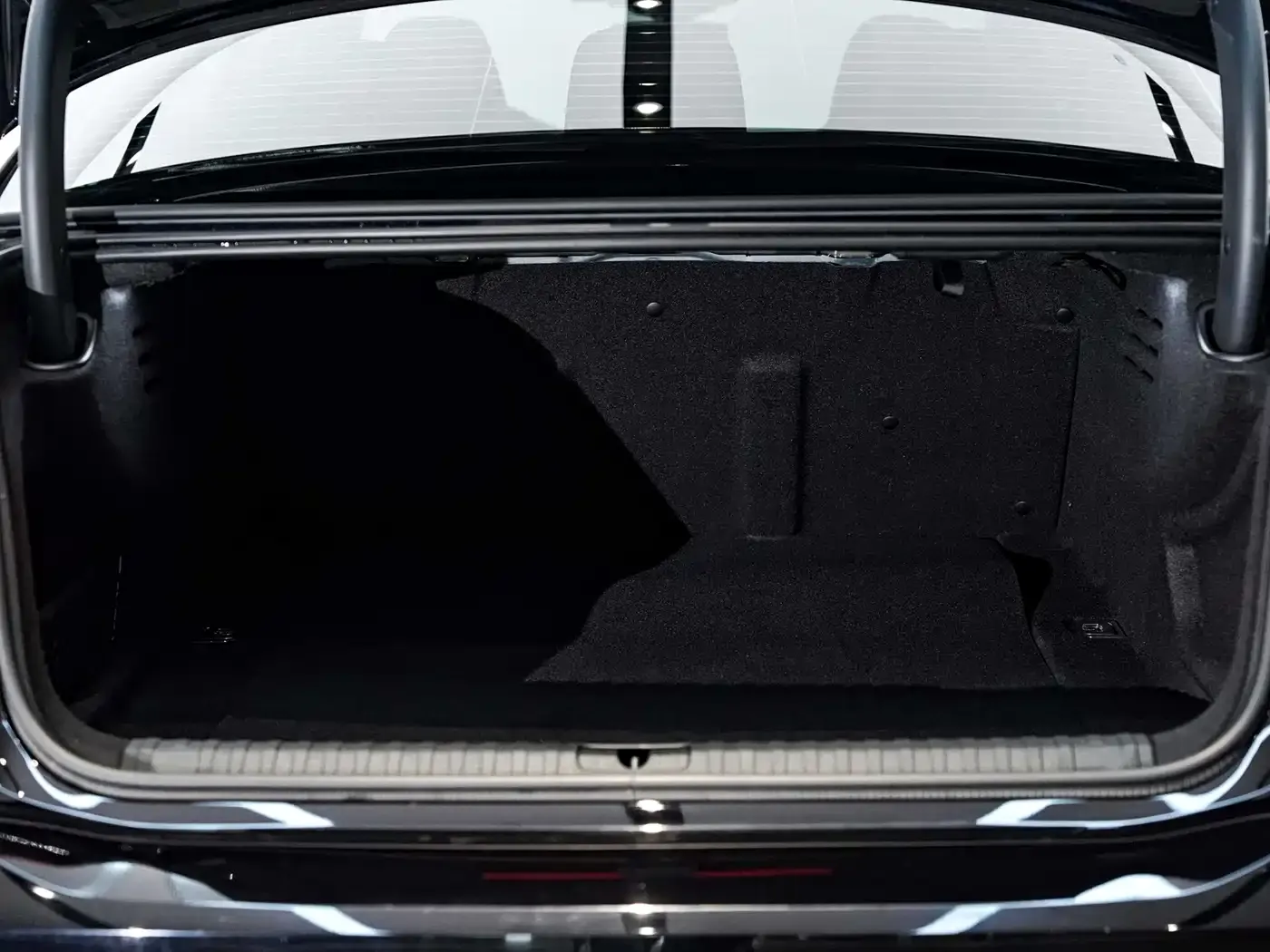 Audi A7L 45 TFSI quattro Black Warrior Edition 2024 — фото 32