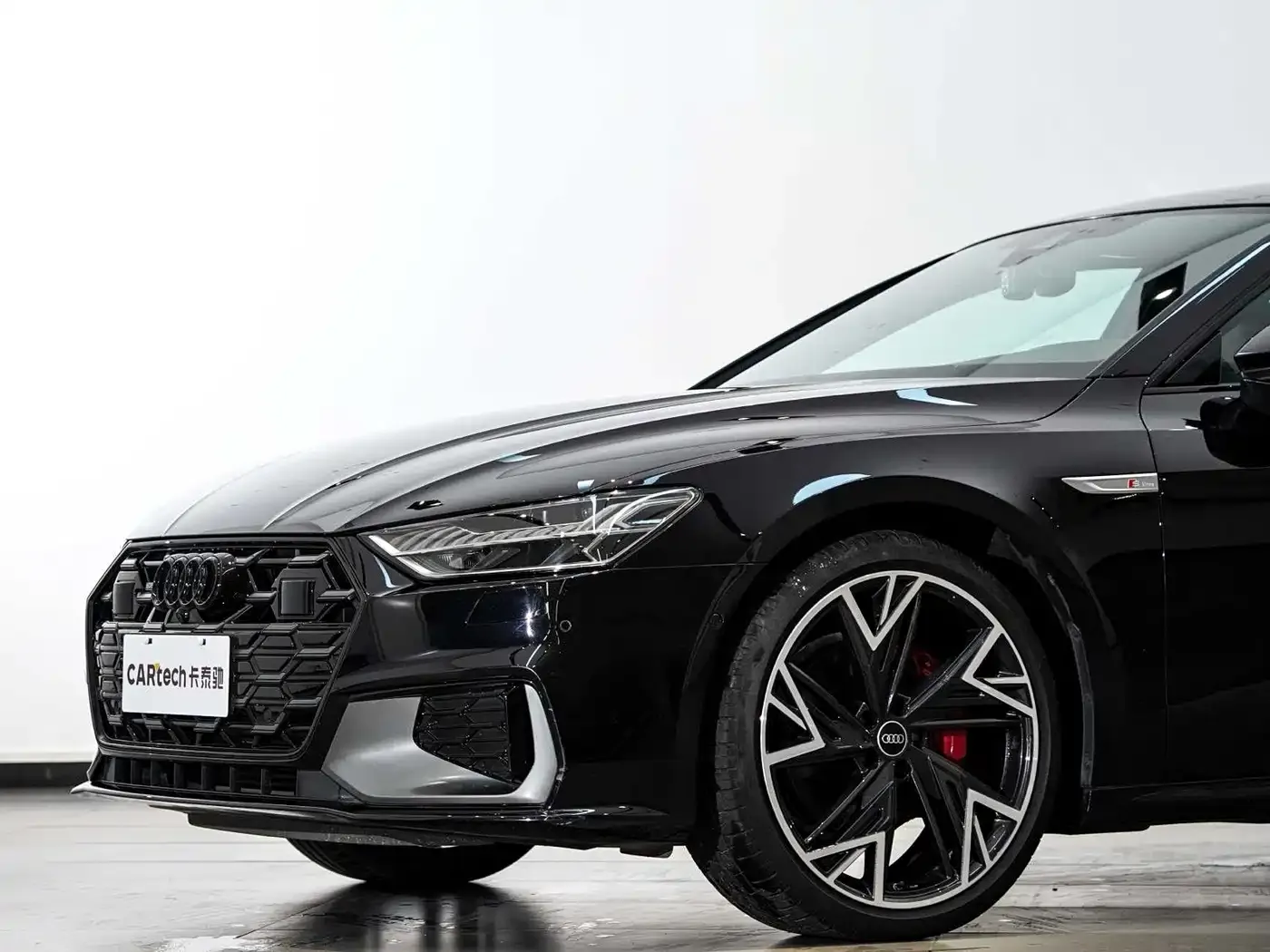 Audi A7L 45 TFSI quattro Black Warrior Edition 2024 — фото 5