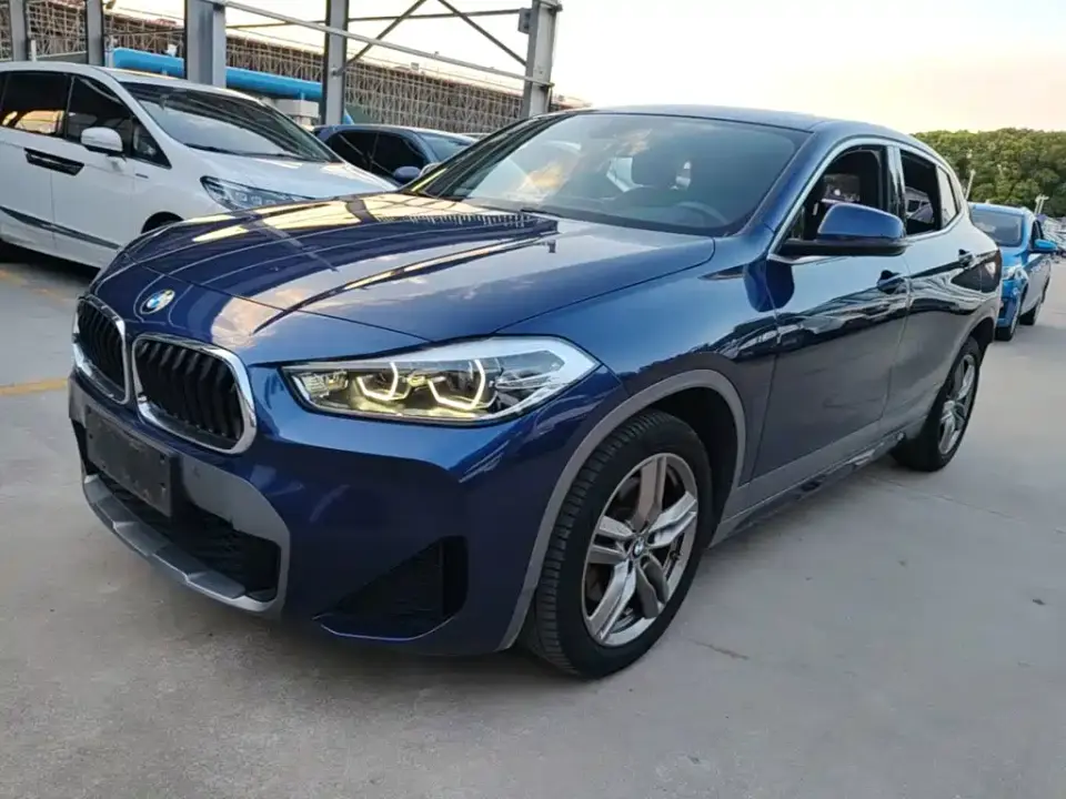 BMW X2 sDrive25i Leading M Off-Road Package 2021
