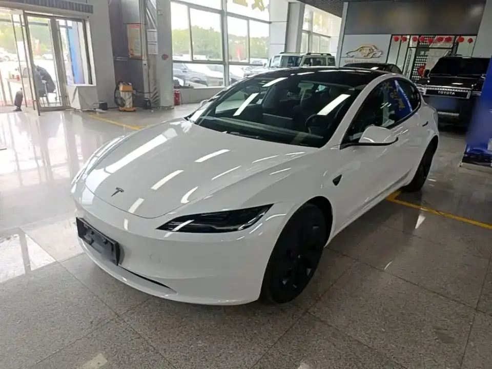 Tesla Model 3 Model Year Facelift Rear-Wheel Drive 2026