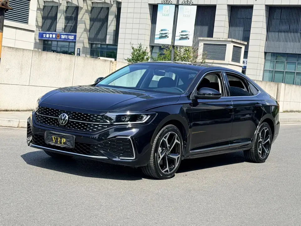 Volkswagen Passat Outstanding 380TSI Starlight Dragon Soaring Edition 2024
