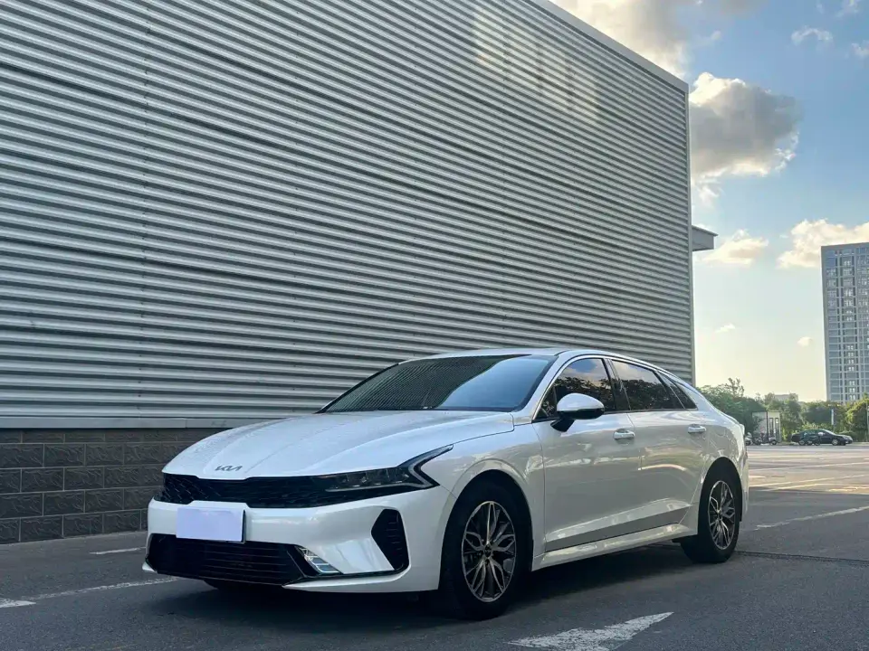 Kia K5 1.5T Premium Edition 2025