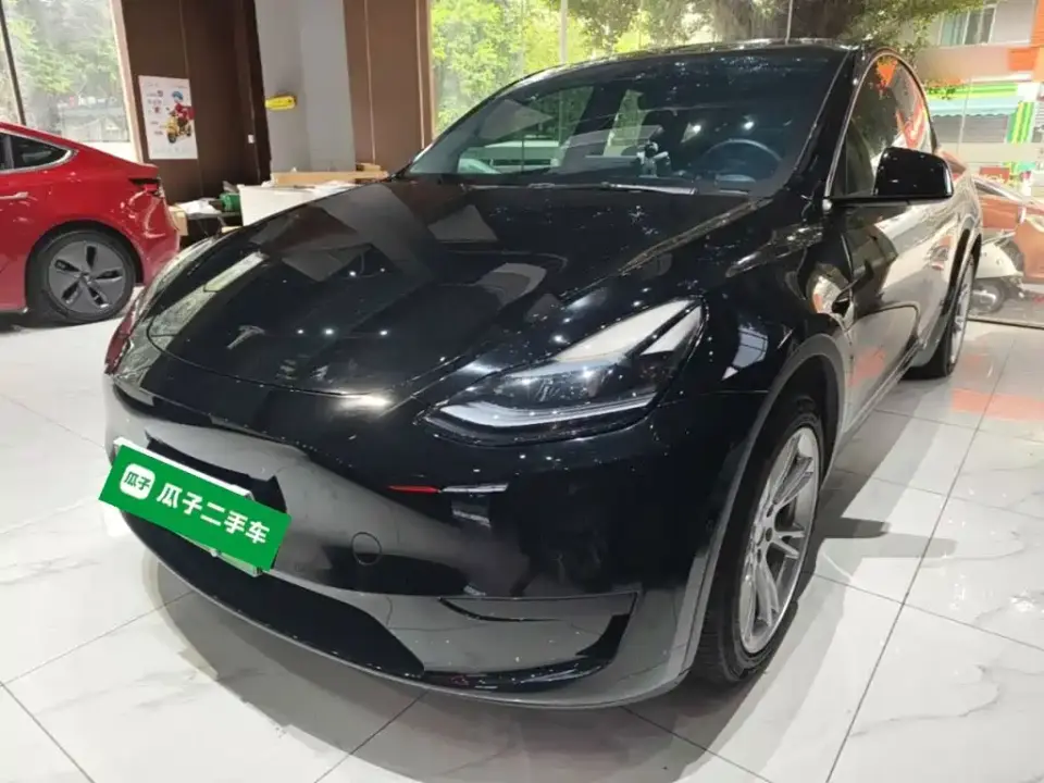 Tesla Model Y Rear-Wheel Drive Version 2023