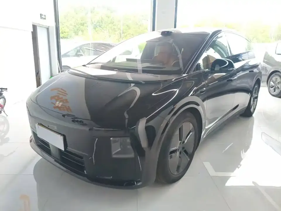 Li Auto Li i8 Standard Edition 2025