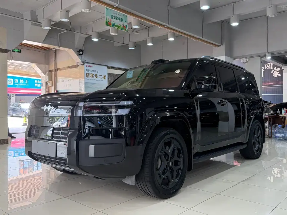 Fangchengbao Titanium 7 AWD Base Model 2025