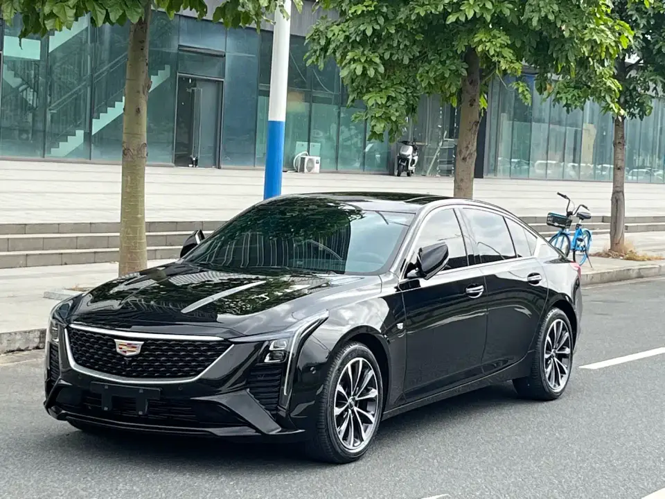 Cadillac CT5 Model 28T Urban Sport Edition 2025