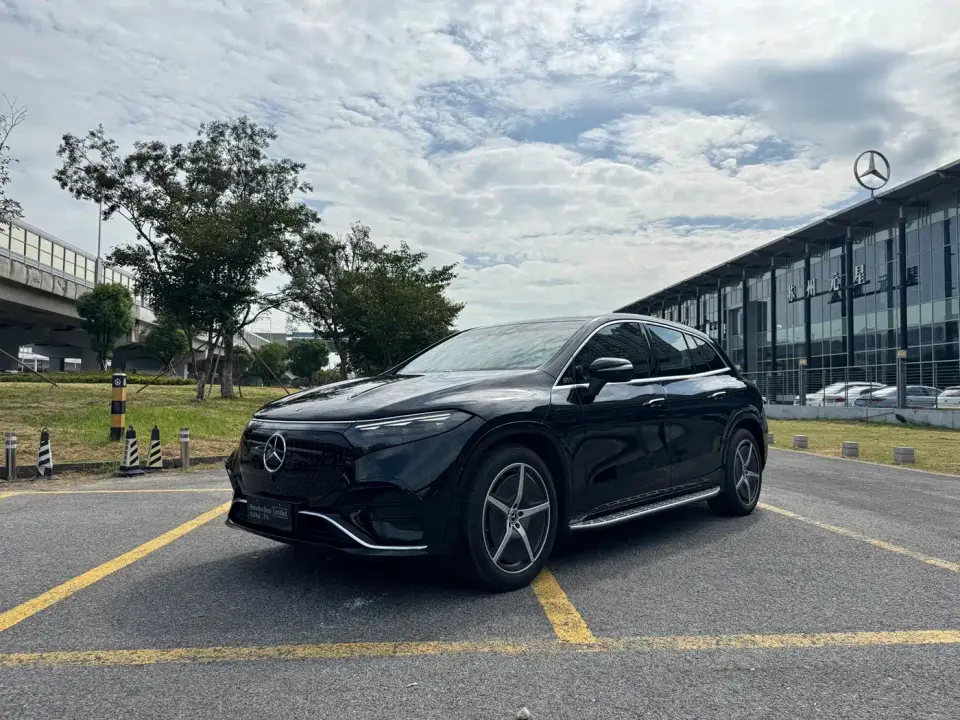 Mercedes-Benz EQS SUV Model 500 4MATIC 2025