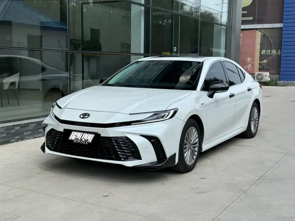 Toyota Camry Hybrid 2.0HGVP Luxury Edition 2025