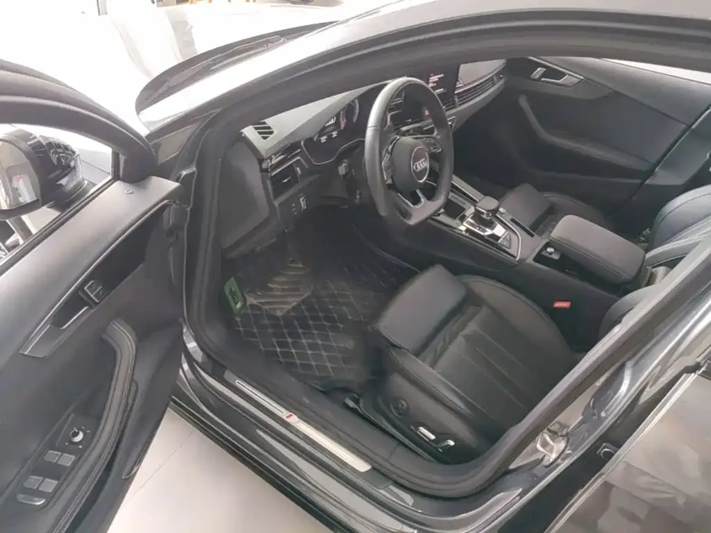 Audi A4L 40 TFSI Luxury Dynamic 2024 — фото 16