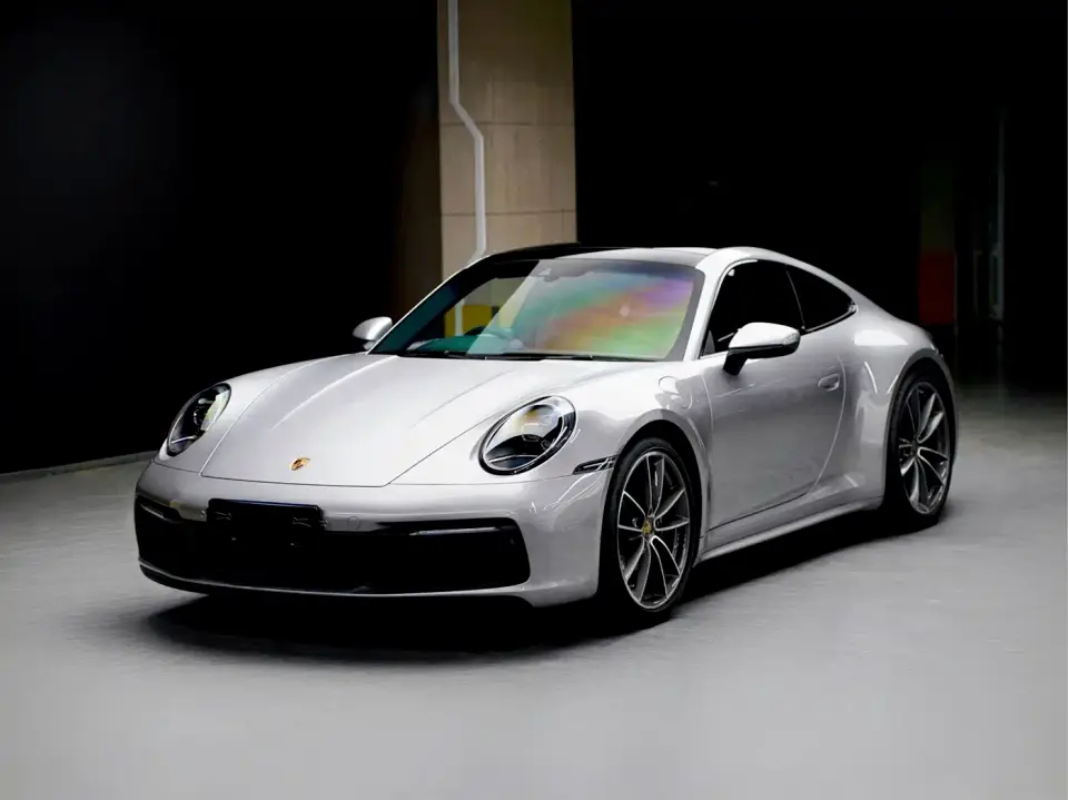 Porsche 911 Carrera 3.0T 2024